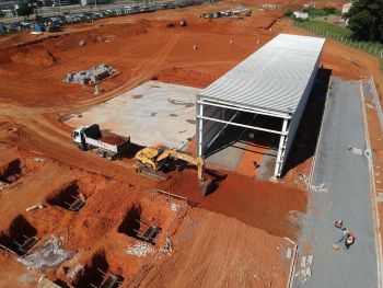 Atendemos obras de pequeno, médio e grande porte.